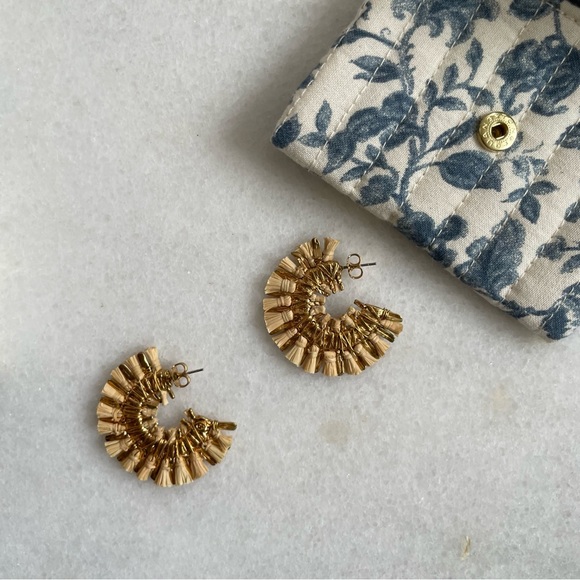 Sezane Mathis Anneaux Gold Fan Statement Earrings - Picture 7 of 7